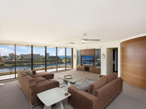 Seascape Apartments Unit 1201A - Luxury apartment with views of the Gold Coast and Hinterland